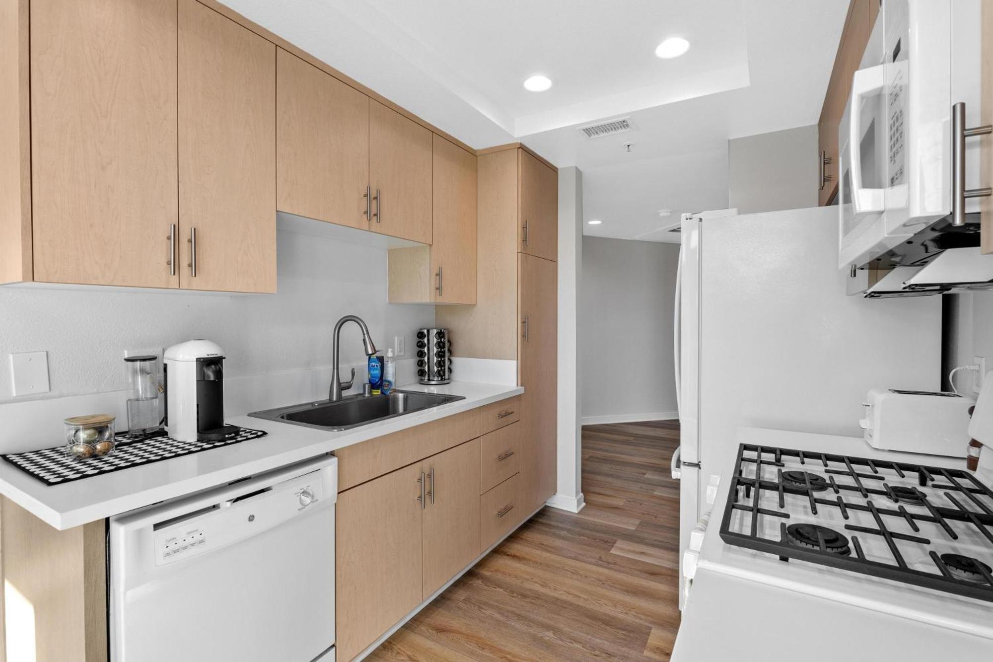 Coastal Bliss - Luxe 2br Retreat In Mdr - Venice - Sm Appartamento *