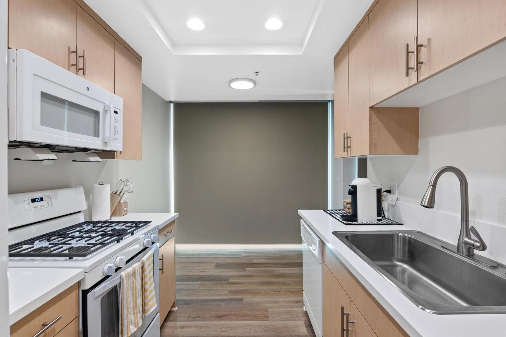 Coastal Bliss - Luxe 2br Retreat In Mdr - Venice - Sm Appartamento *
